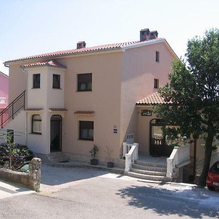 Appartement Apartman Valentic à Jadranovo Extérieur photo
