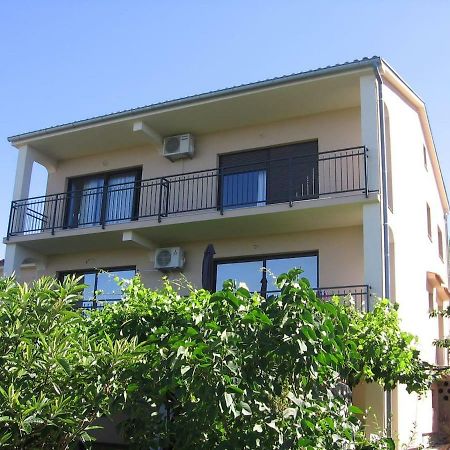 Appartement Apartman Valentic à Jadranovo Extérieur photo