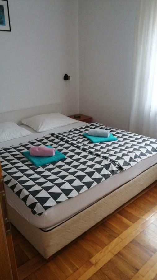 Appartement Apartman Valentic à Jadranovo Extérieur photo